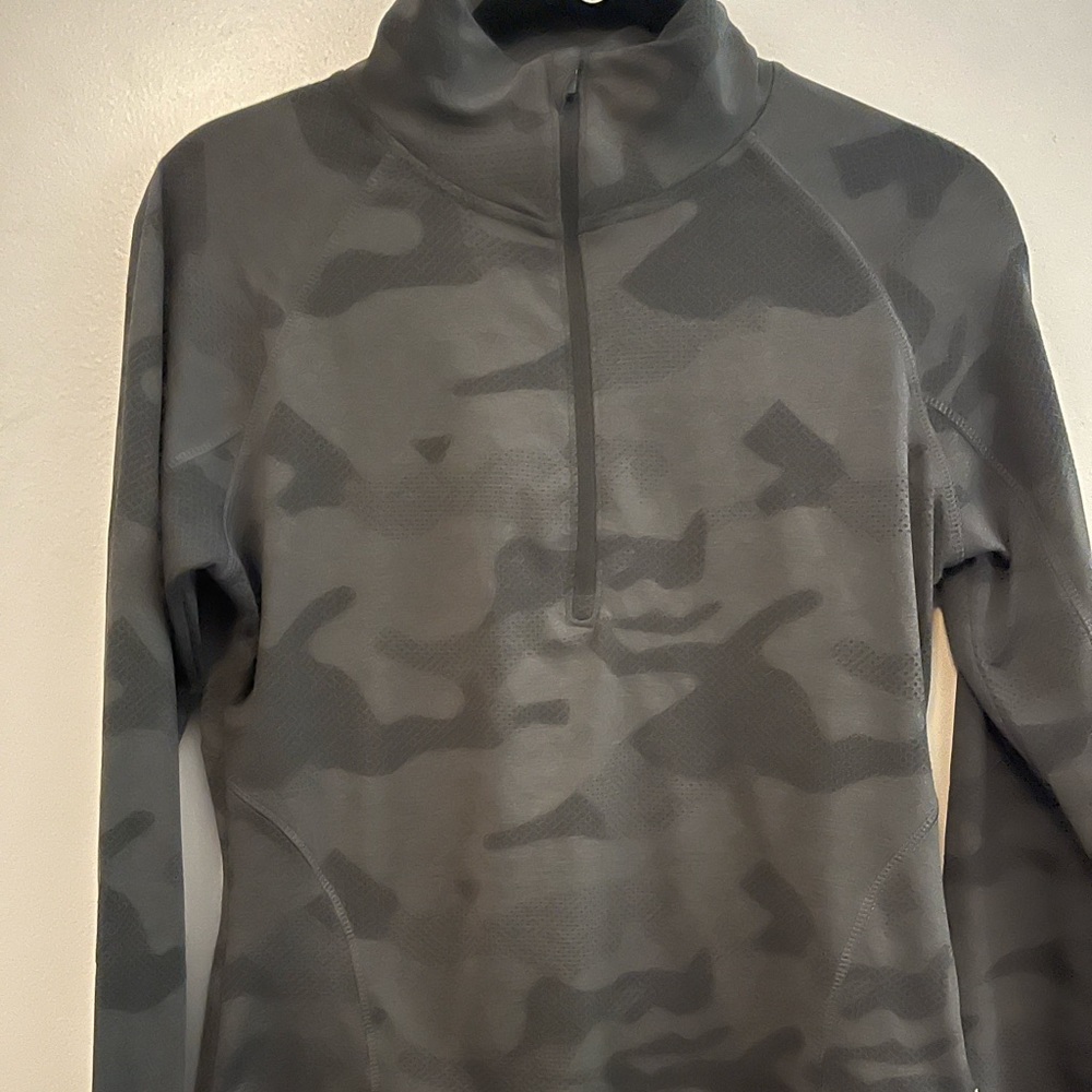 Workout zip up top